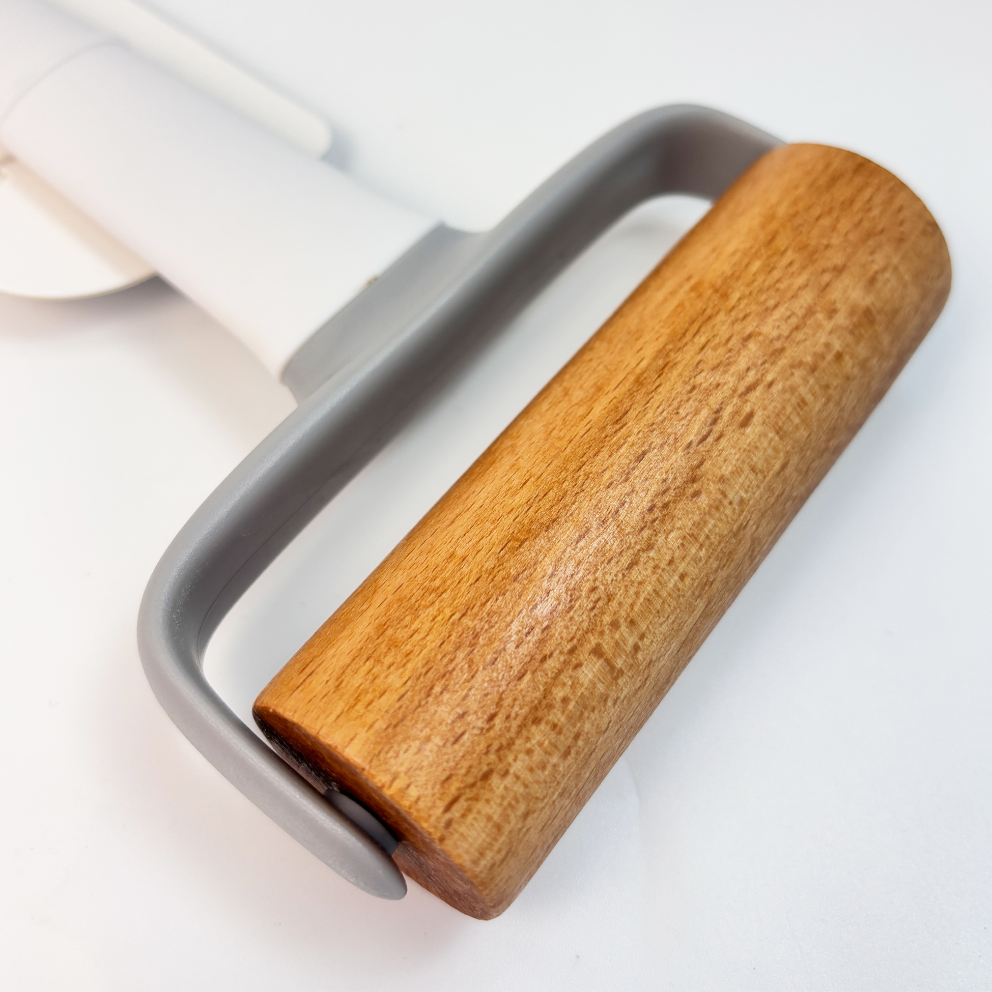Lattice Roller Cutter