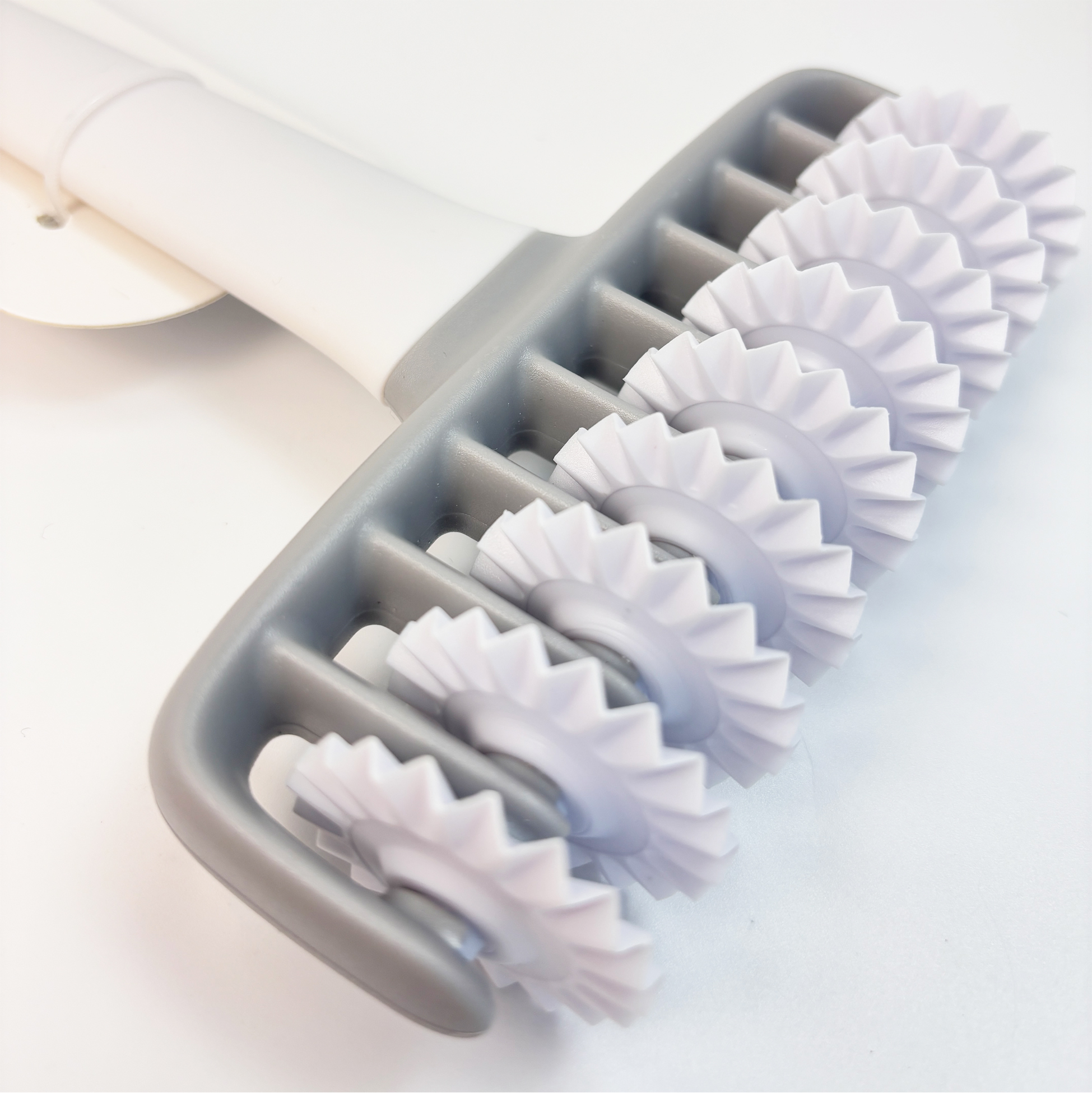 Lattice Roller Cutter