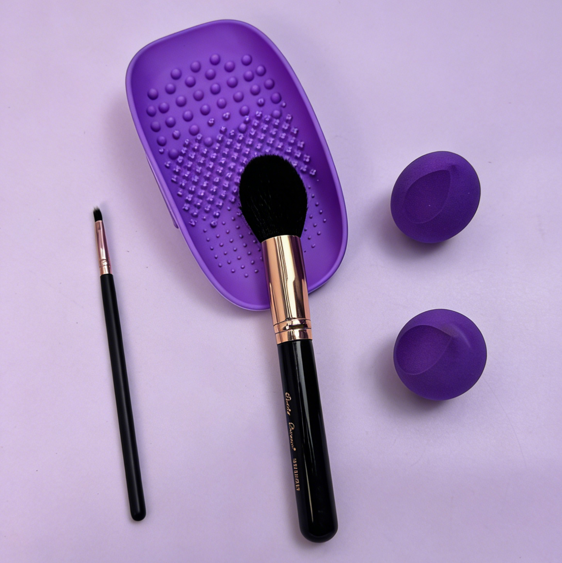 Set of 5 Makeup Brush & Sponge with Cleaning Pad