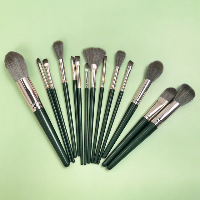 14-Piece Emerald Green Brush Set