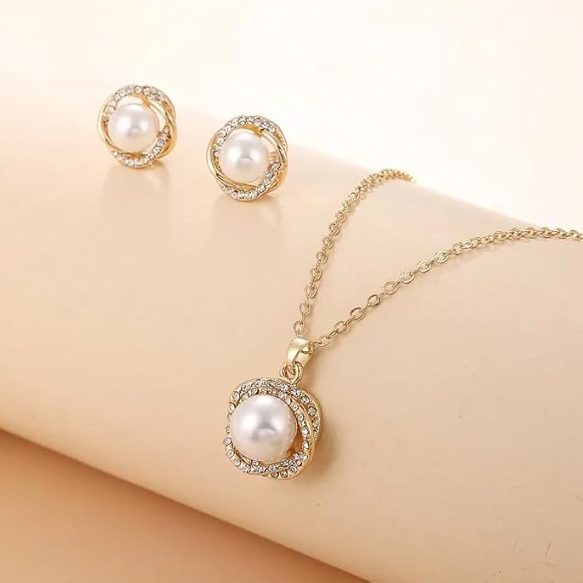 Zinc Alloy Jewelry Set with Golden Chain