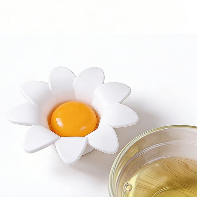 Flower-shaped Egg Yolk Separator