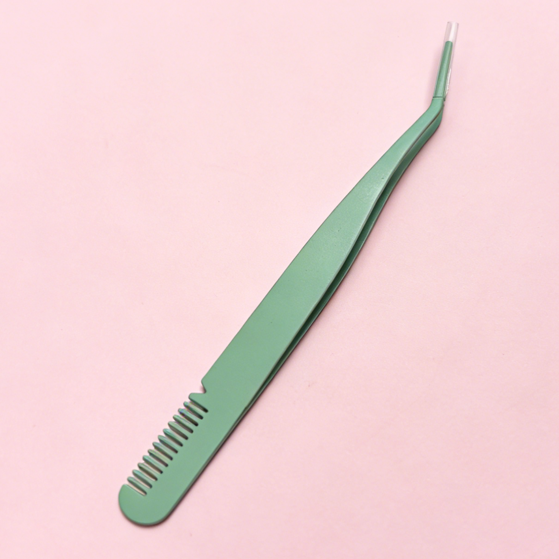 2-in-1 Eyelash Tweezer with Comb
