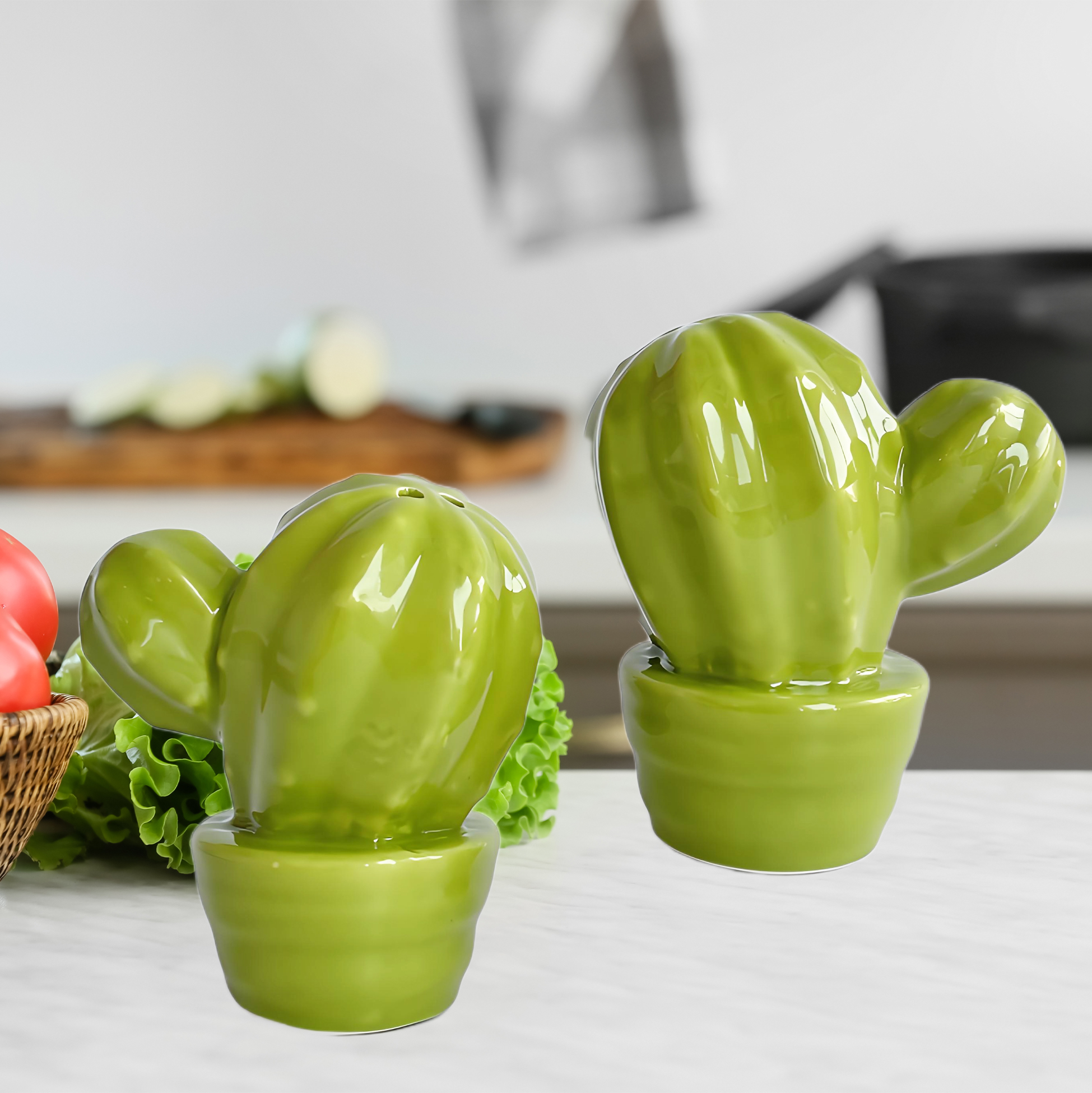 Green Ceramic Cactus Shaped Salt And Pepper Shaker Set