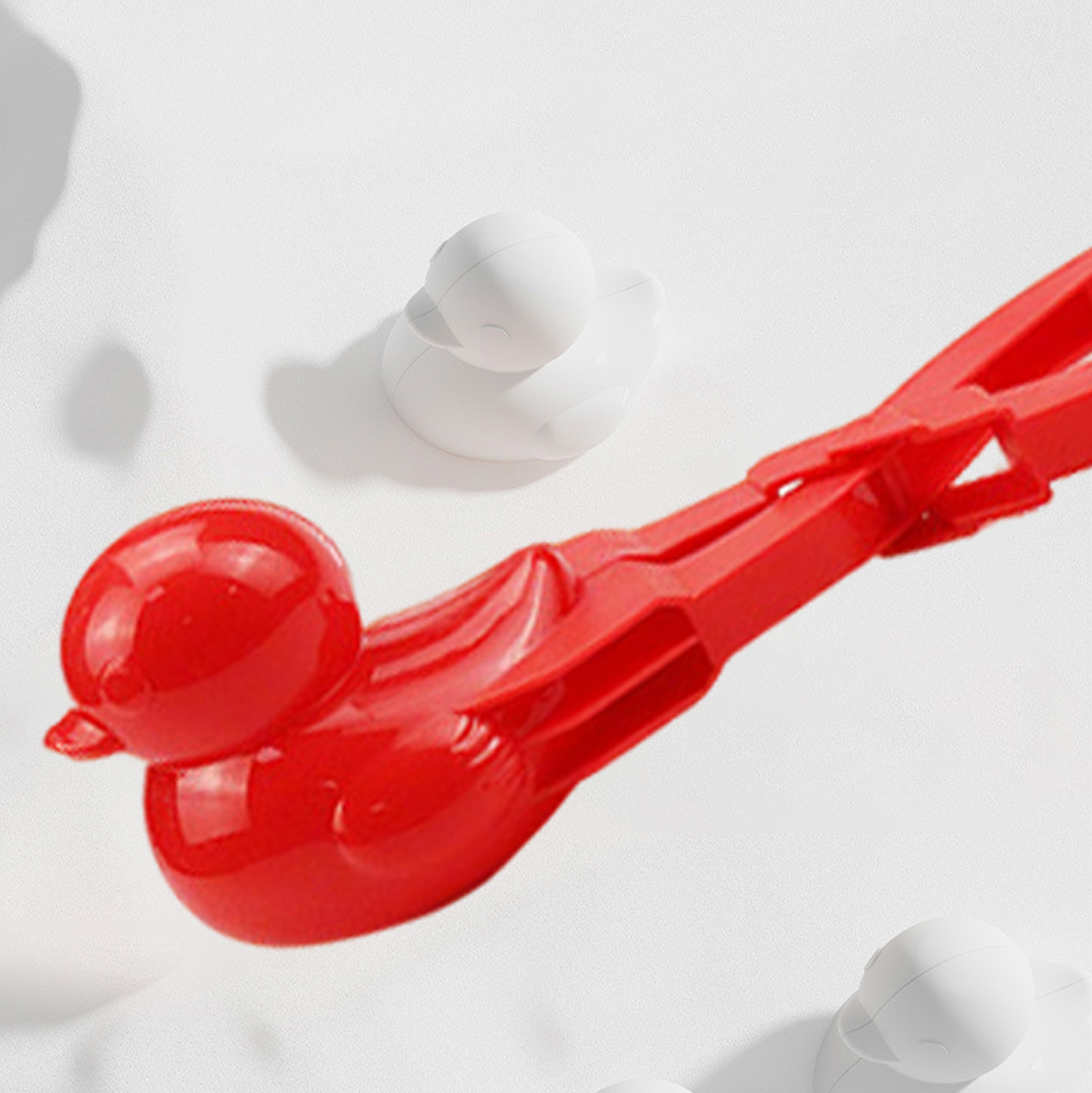 Duck-Shaped Snowball Maker Clips