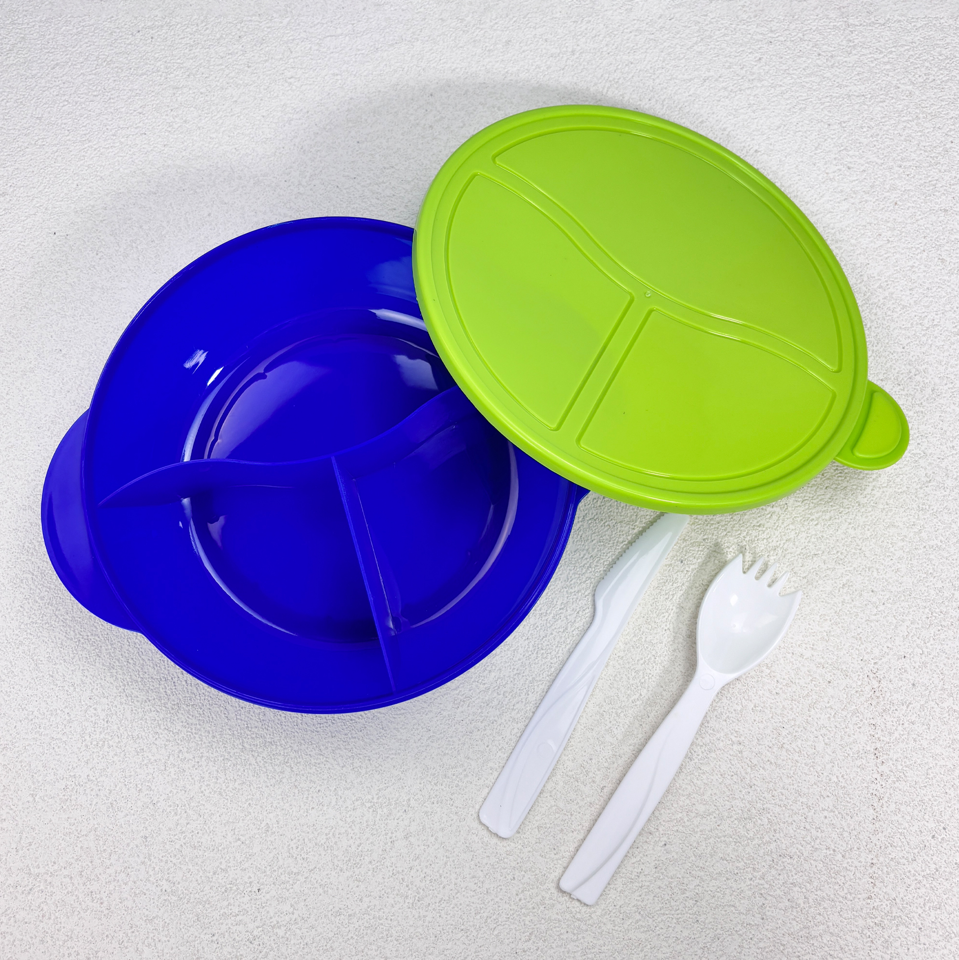 Kids’ Divided Lunch Plate with Lid And Cutlery