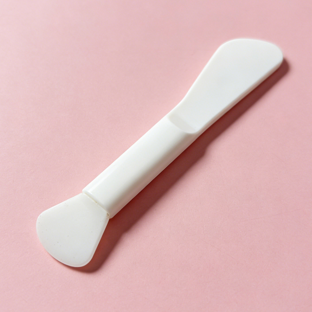Dual-Ended Silicone Face Mask Spatula