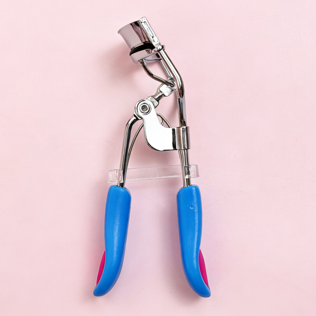 Heart Accent Eyelash Curler