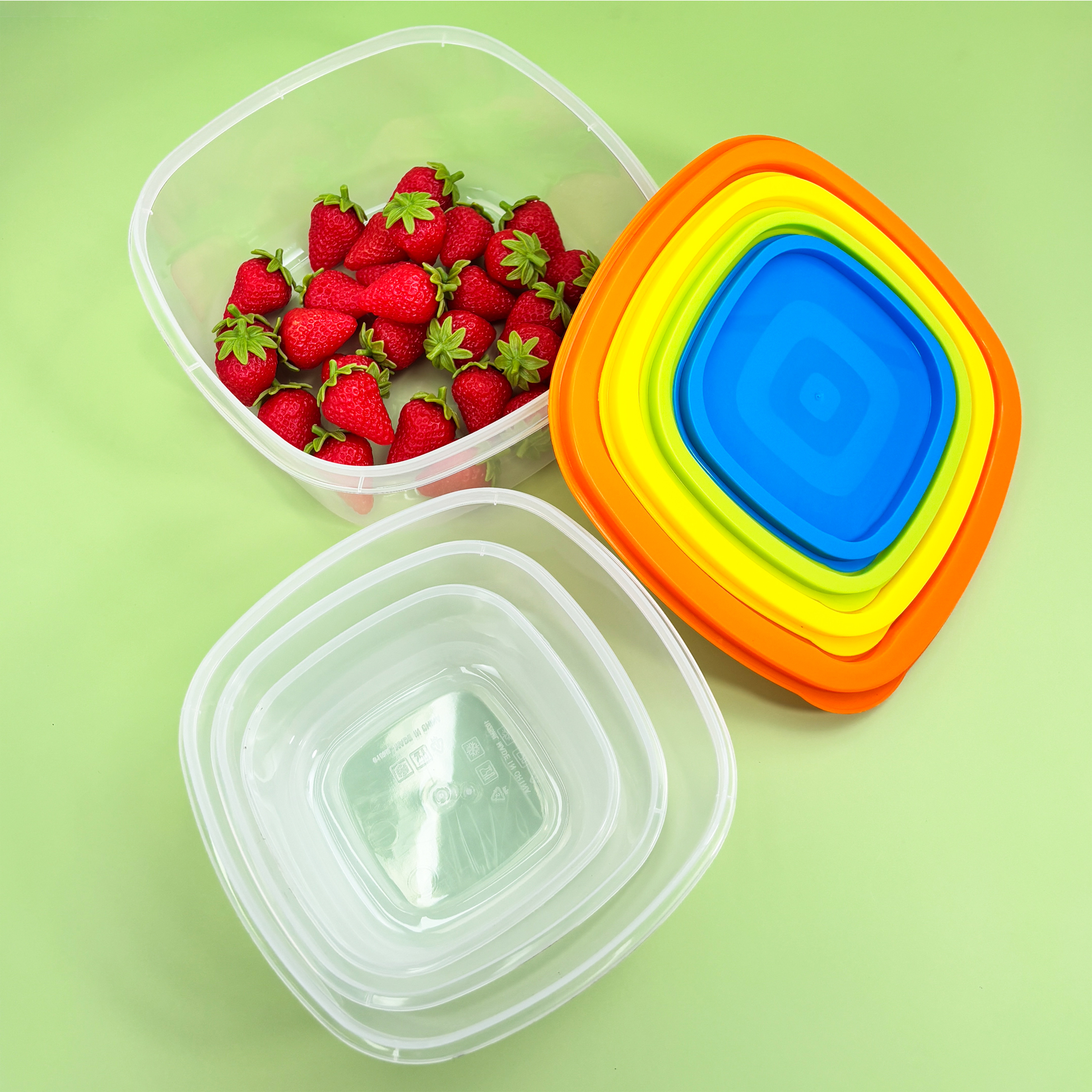 4-piece Square Plastic Salad Bowl Set with Lids