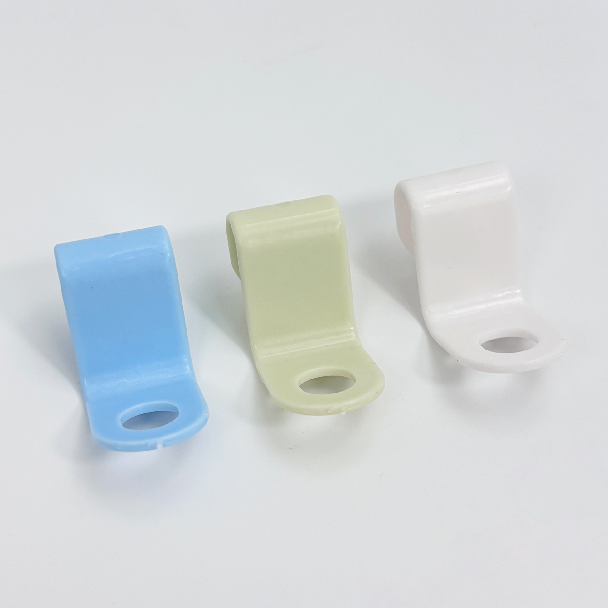 3-piece Plastic Hook Set