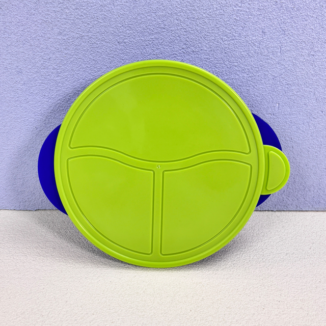 Kids’ Divided Lunch Plate with Lid And Cutlery