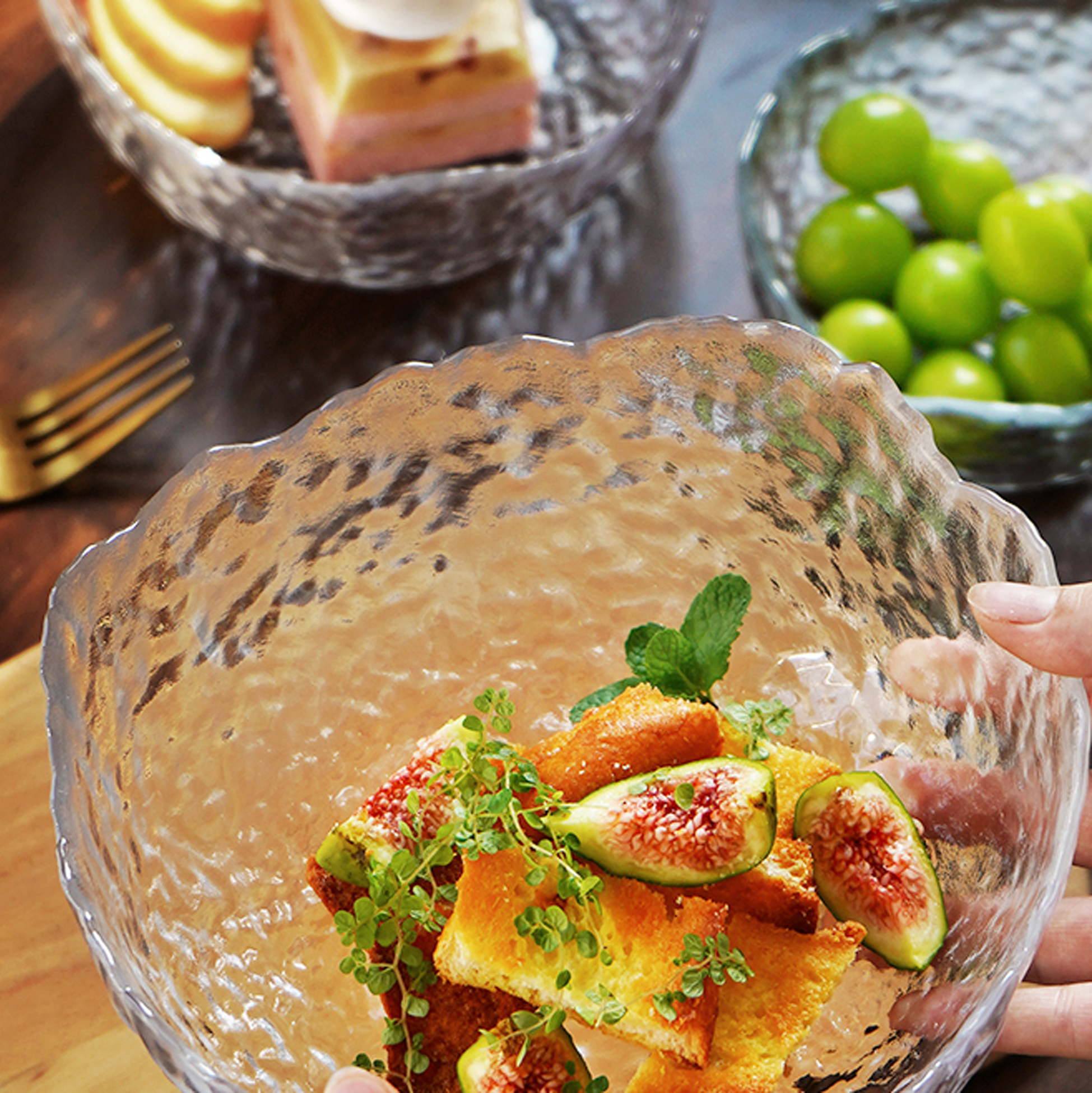 Hammered Glass Salad Bowl Set