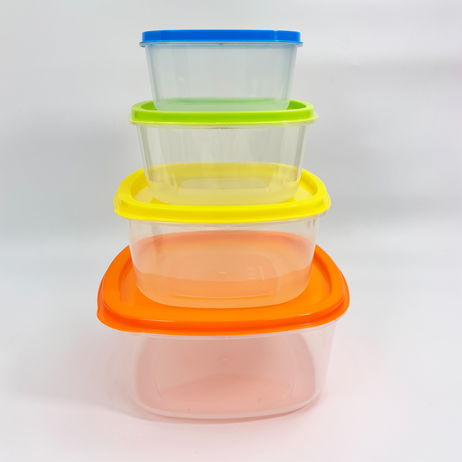 4-piece Square Plastic Salad Bowl Set with Lids