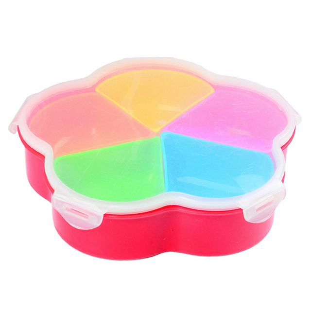 Petal - shaped Divided Treat Holder
