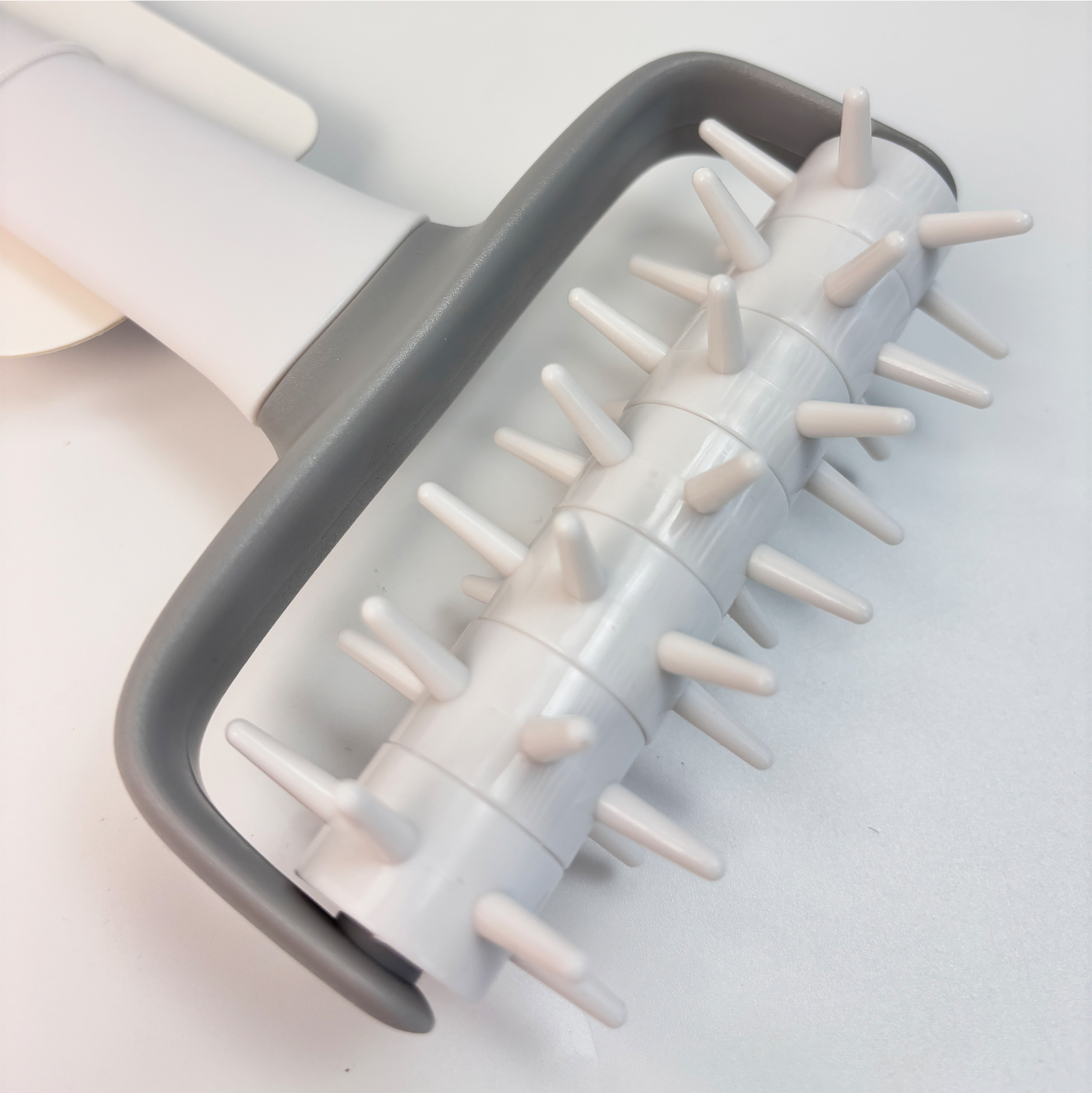 Lattice Roller Cutter