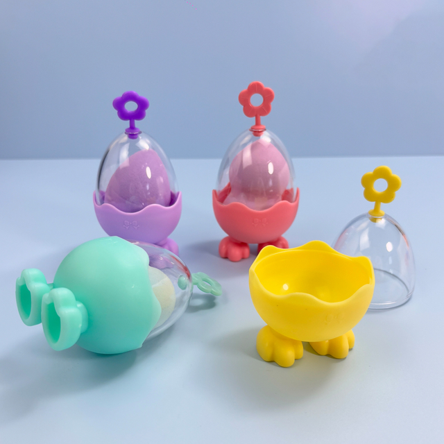 Egg-shaped Makeup Sponge Holder