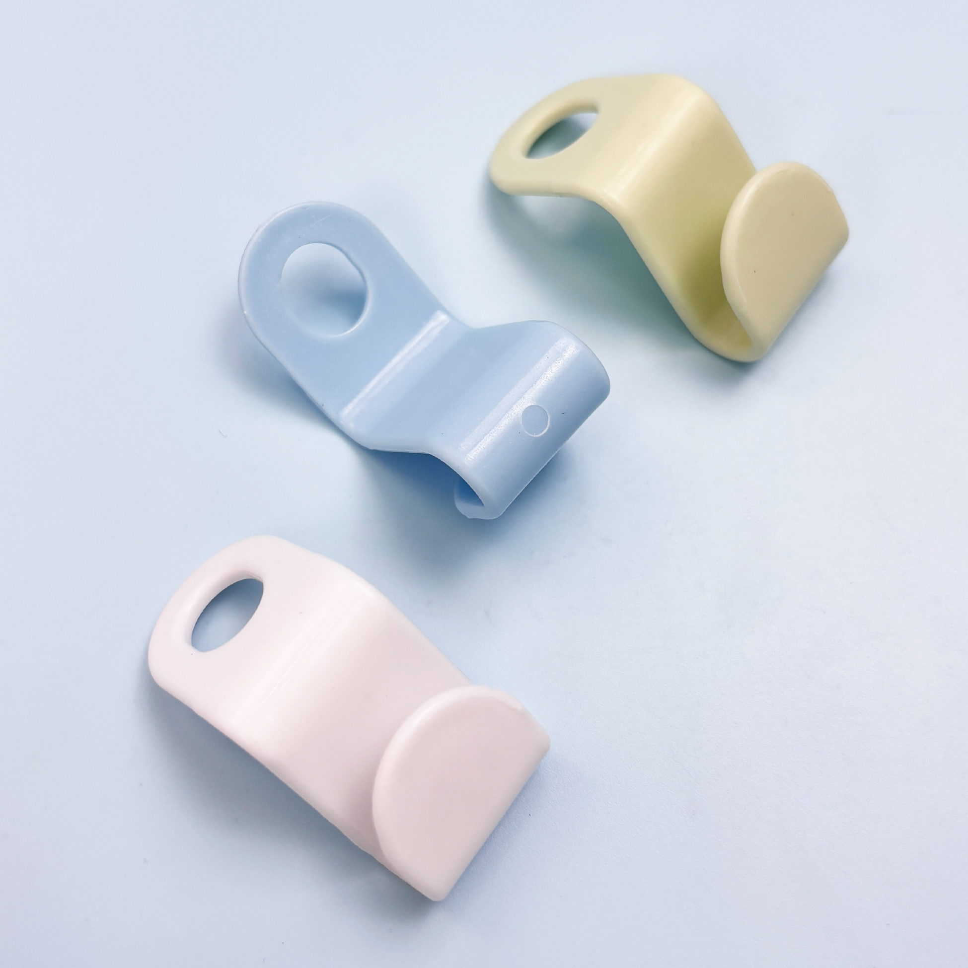 3-piece Plastic Hook Set