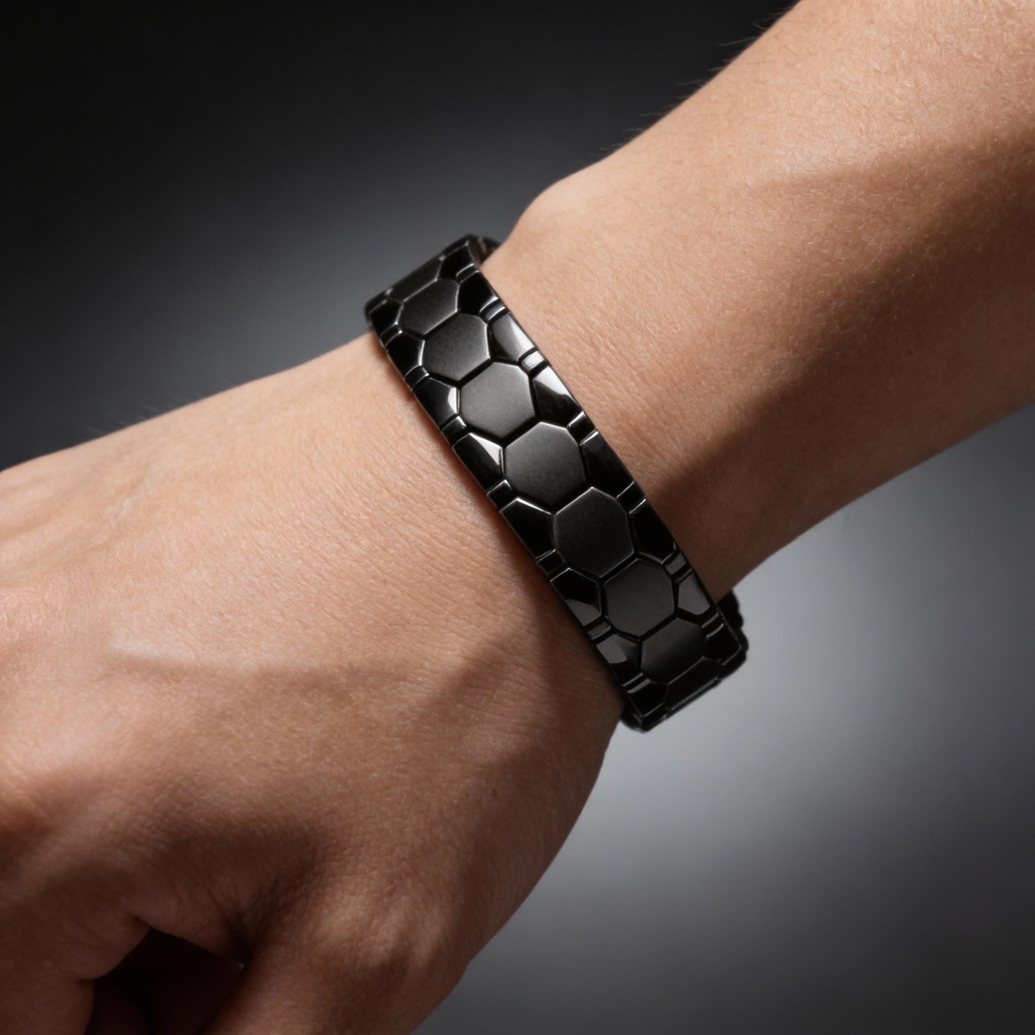 KAMALOOK Black Hexagonal Magnetic Therapy Bracelet
