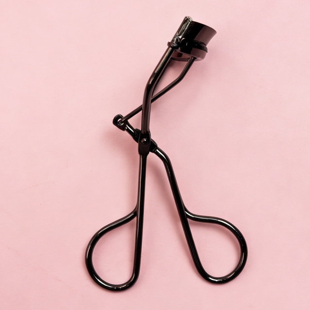 Gunmetal Eyelash Curler