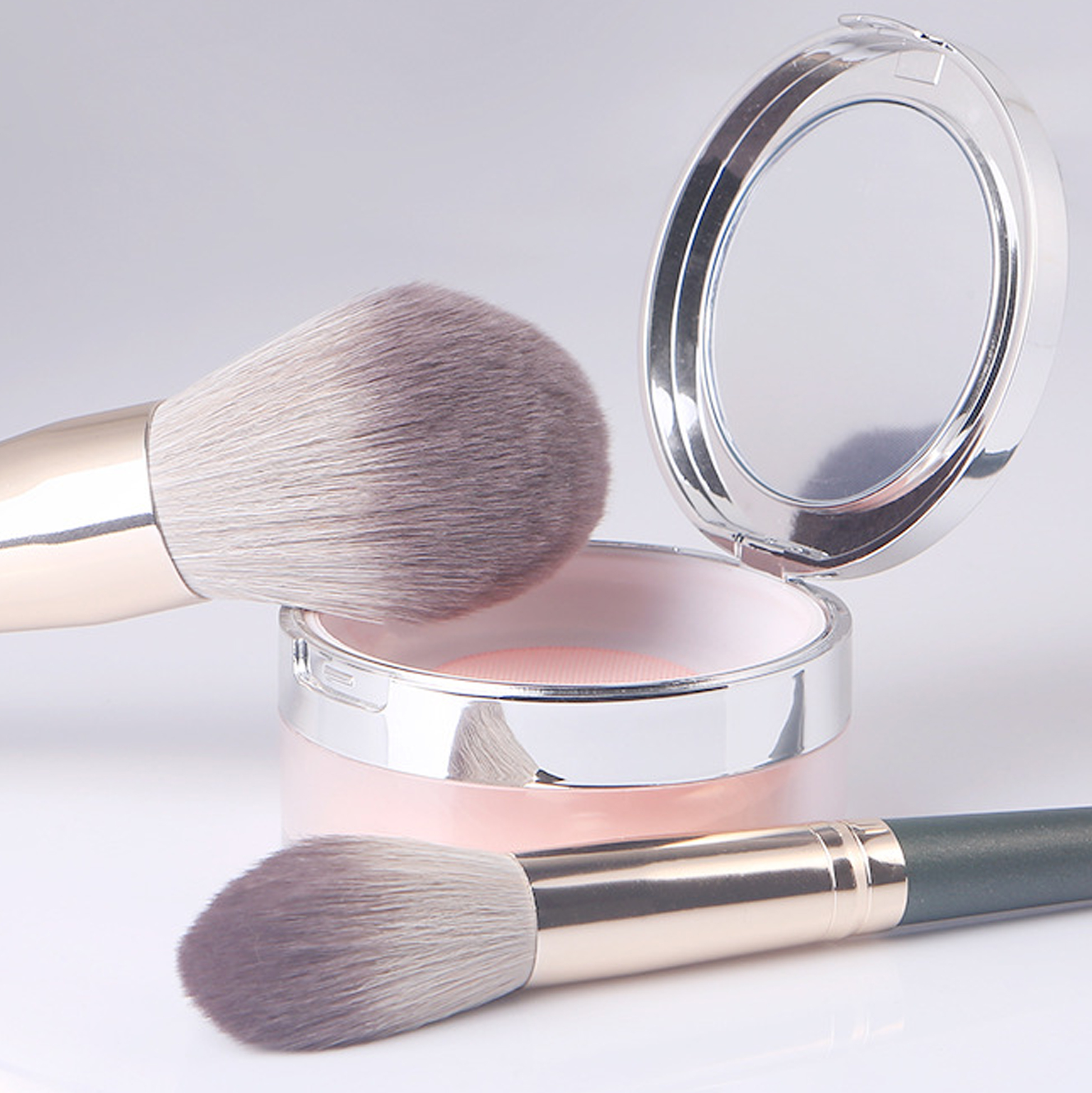 Makeup Brushes Set of 15 With Case