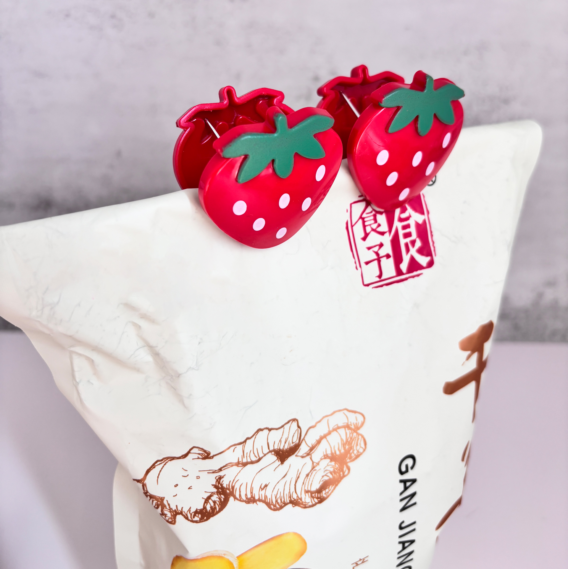 Strawberry-Shaped Plastic Clip Set of 6