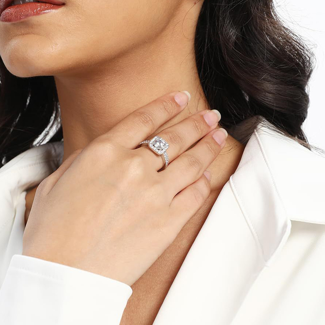 Mother's Day Halo Diamond Ring Luxury Cushion-cut Diamond Ring