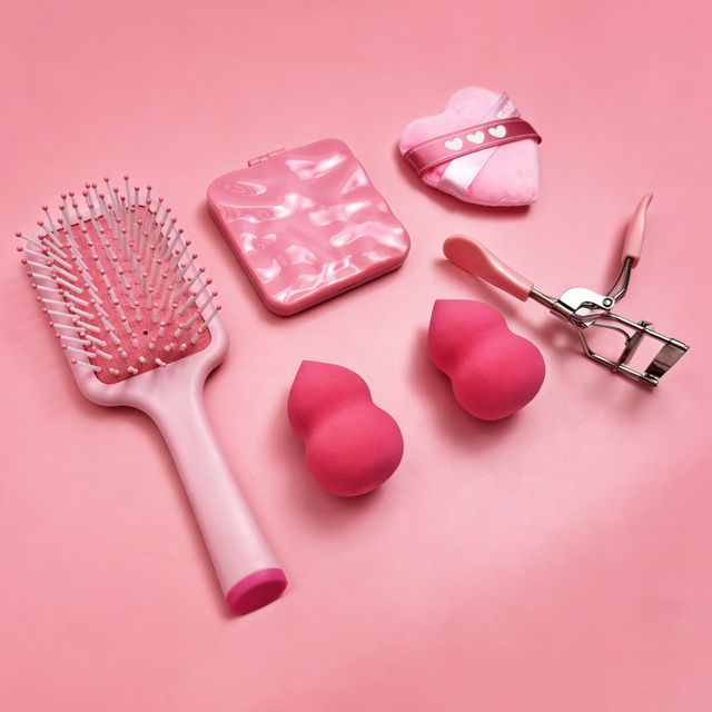 Set of 6 Pink Makeup Accessory Set