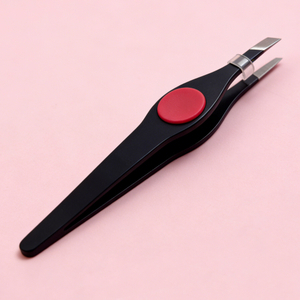 Slant Tip Eyebrow Tweezer