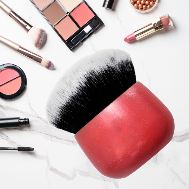 1855Round Makeup Brush with Red Handle