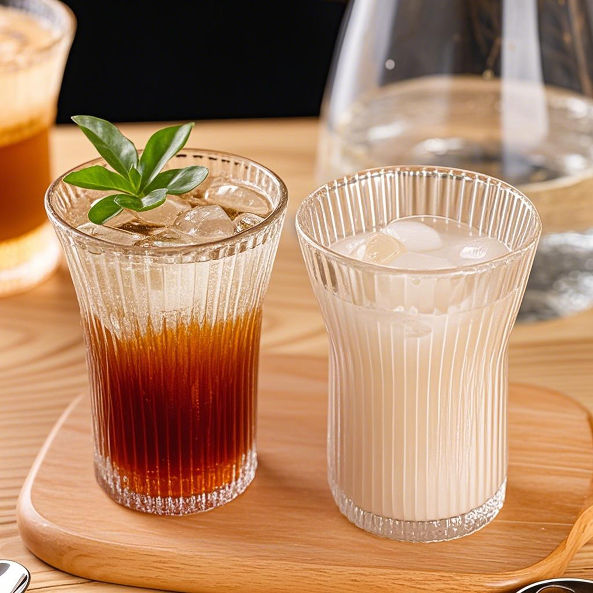 400ML Capacity Elegant Clear Striped Glass Water Cup