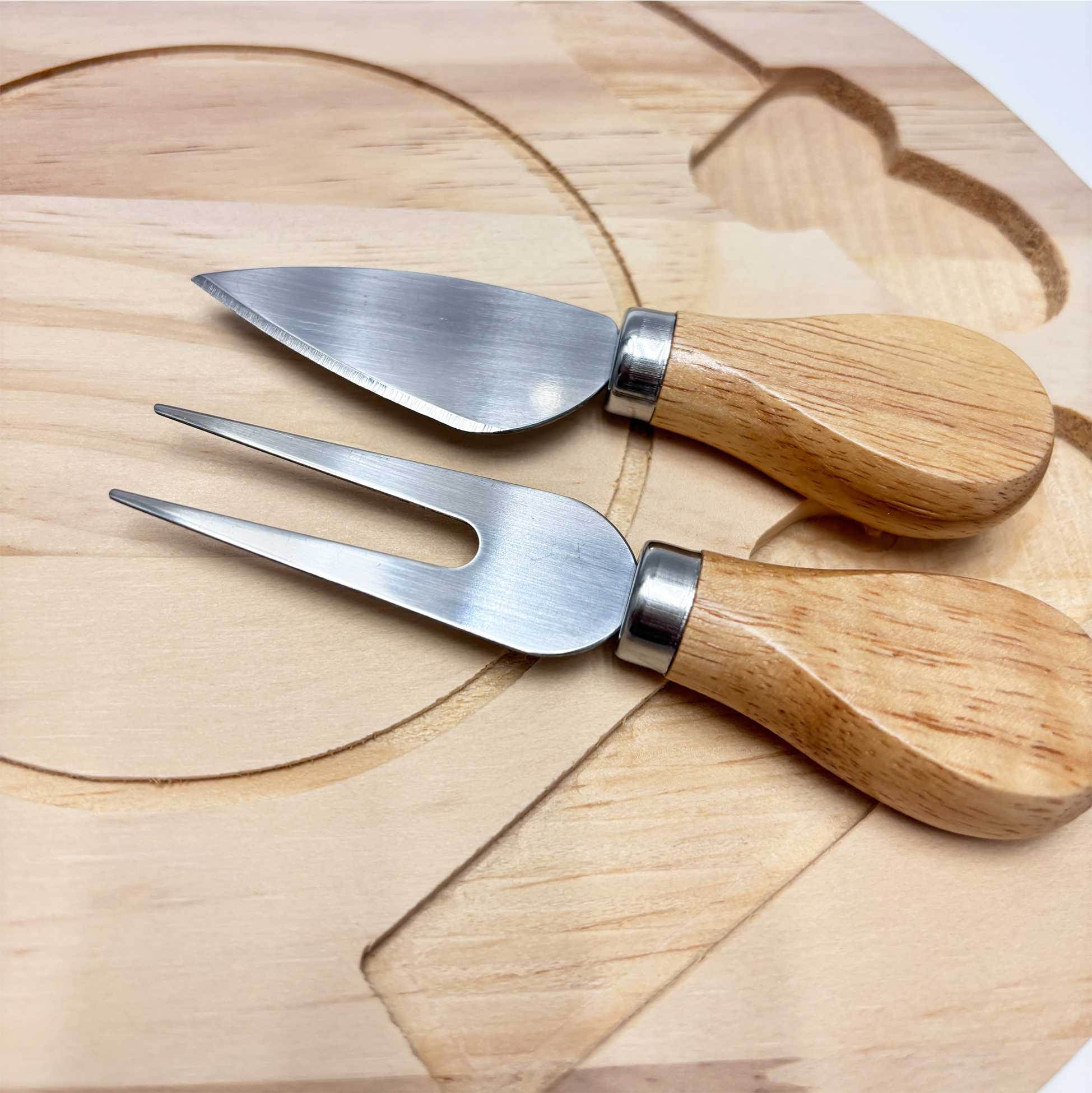 Round Wooden Cheese Board Set with Tools