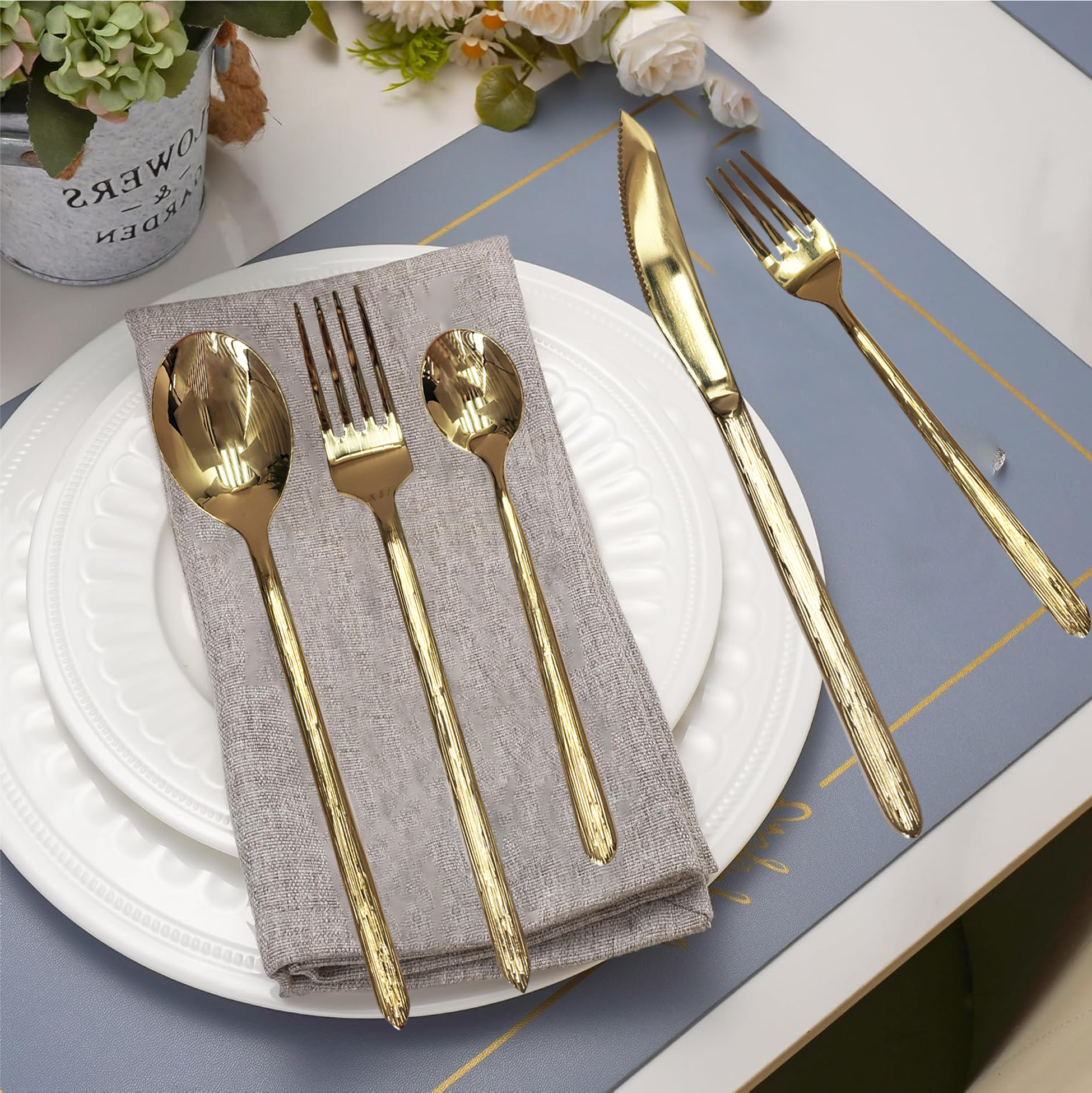 20-Piece Gold-Textured Cutlery Set