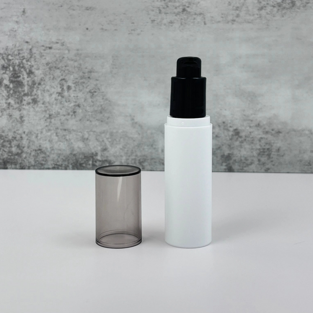 Black-White Airless Lotion Pump Bottle