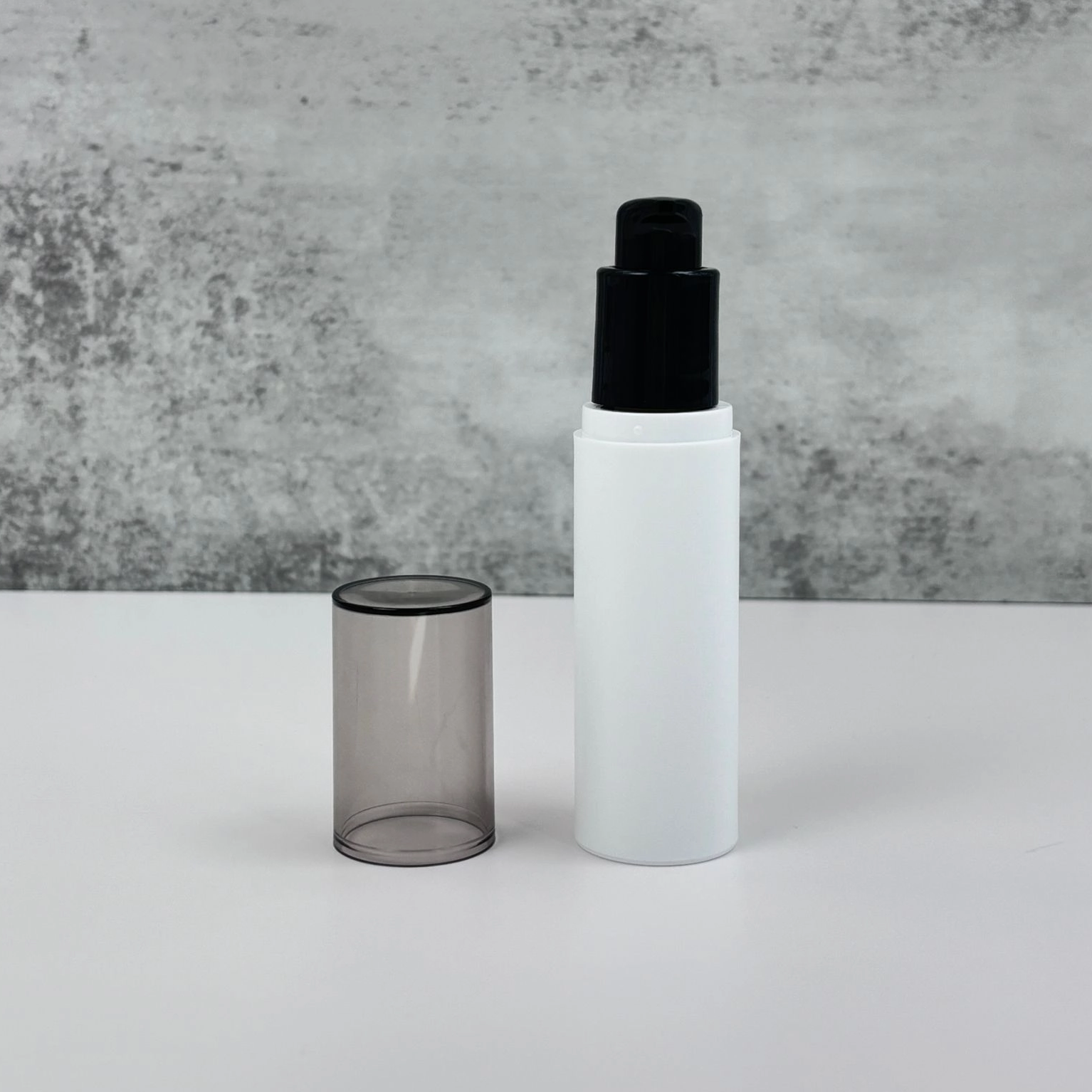 Black-White Airless Lotion Pump Bottle