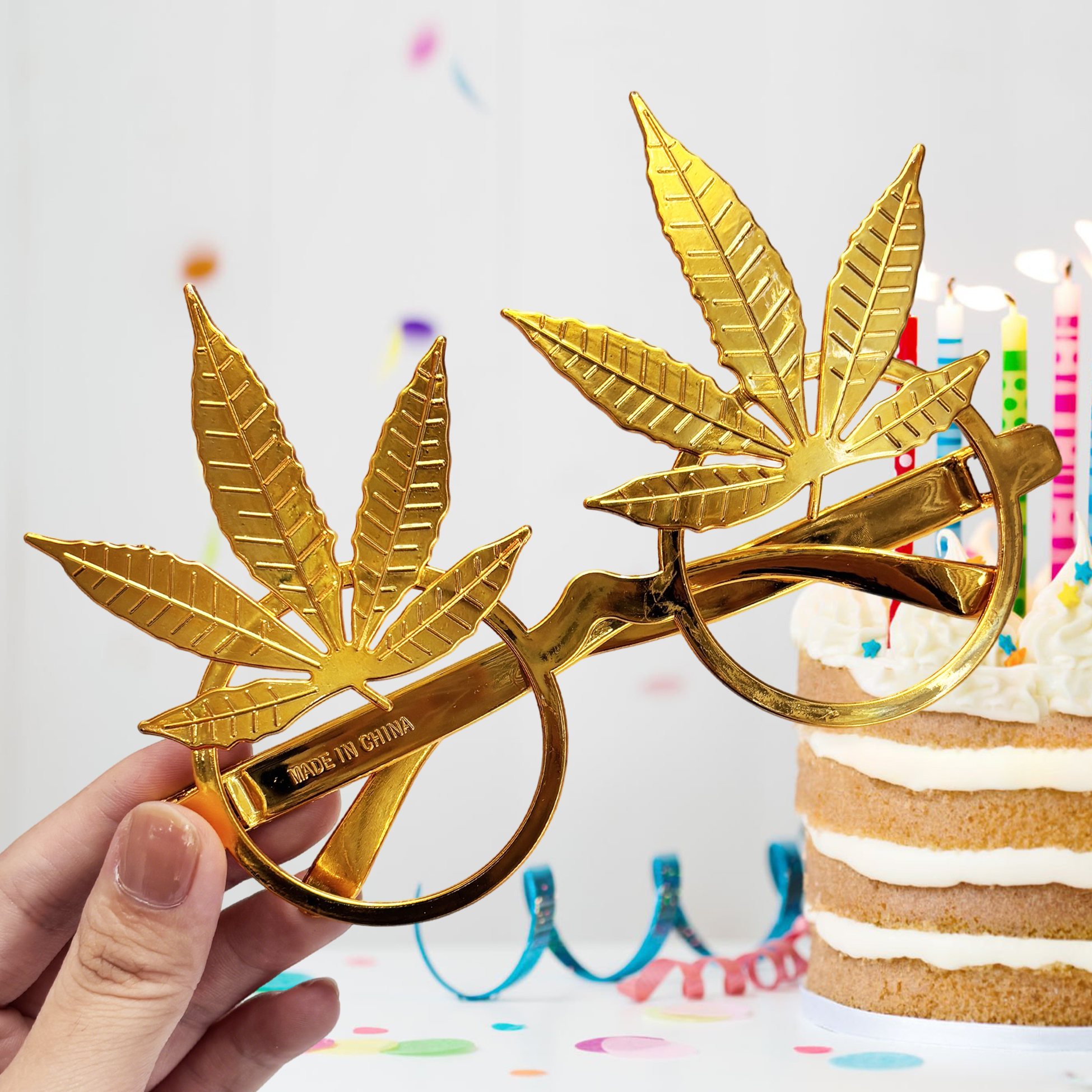 Gold Leaf-Shaped Party Glasses