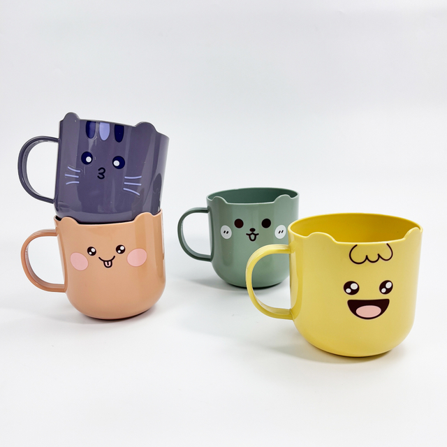 Cartoon Character Mouthwash Cup Set