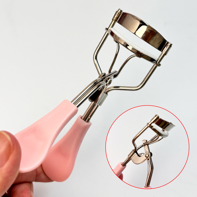Pink Handle Eyelash Curler