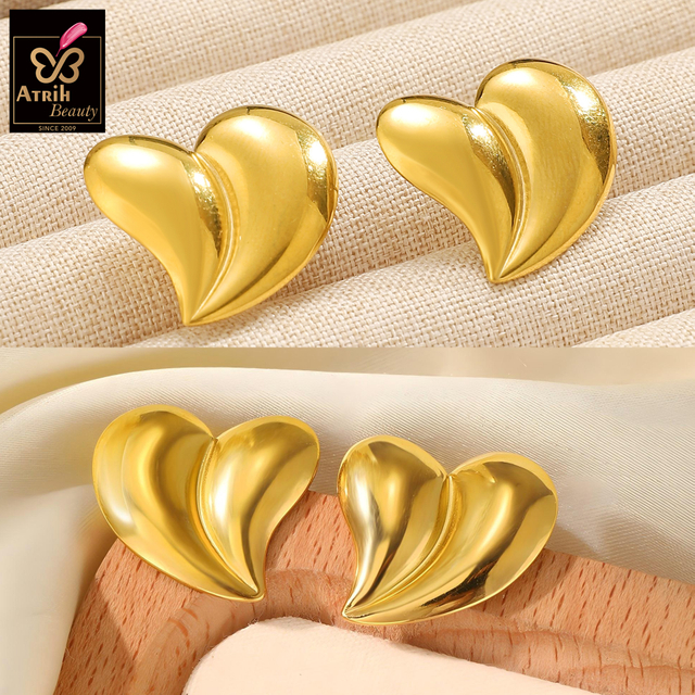2 Piece Gold Plated Heart Shaped Stud Earrings 