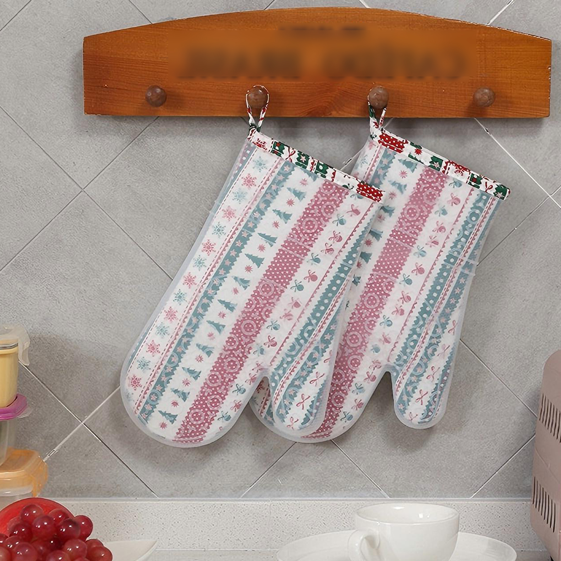 Festive Patterned Silicone Oven Mitt
