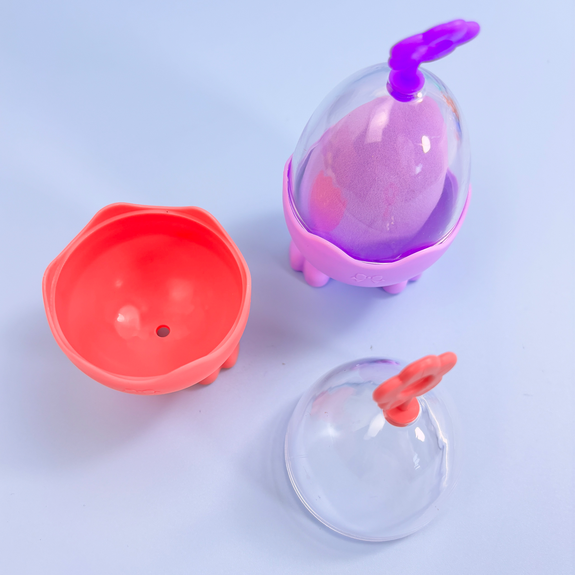 Egg-shaped Makeup Sponge Holder