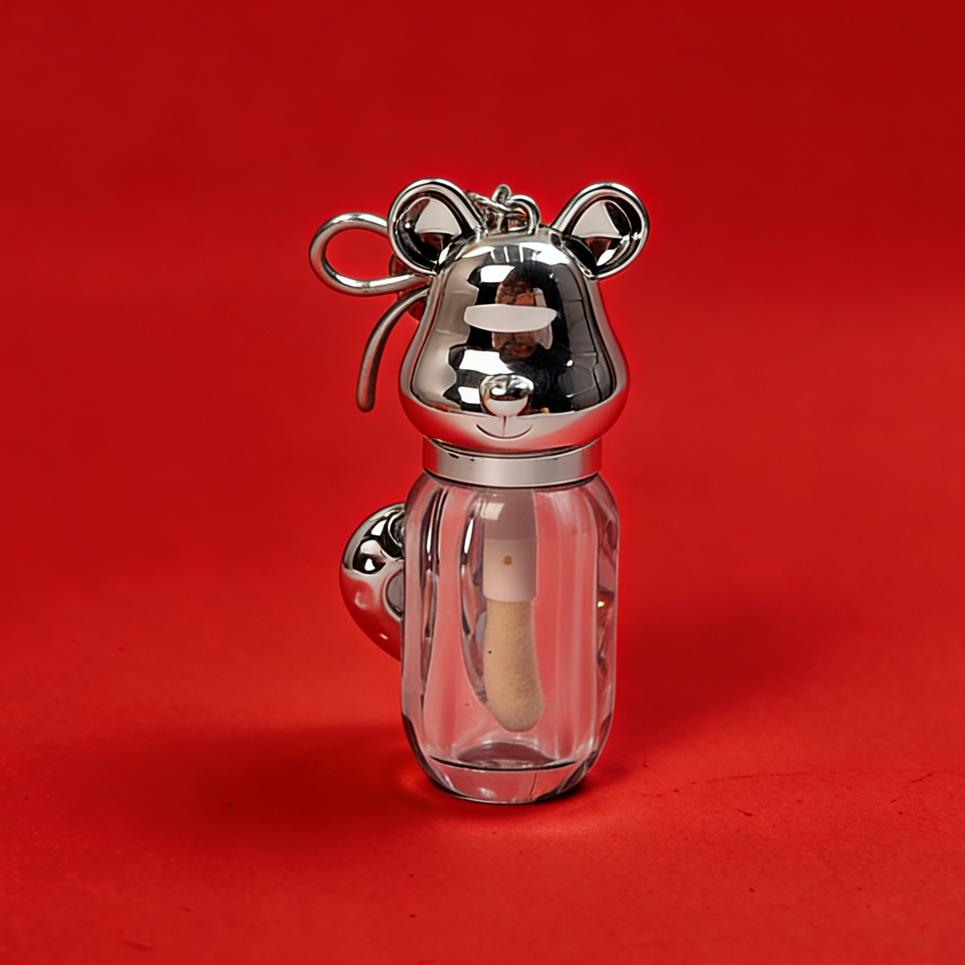 Bear-shaped Lip Gloss Keychain Portable Refillable Lip Gloss Dispenser