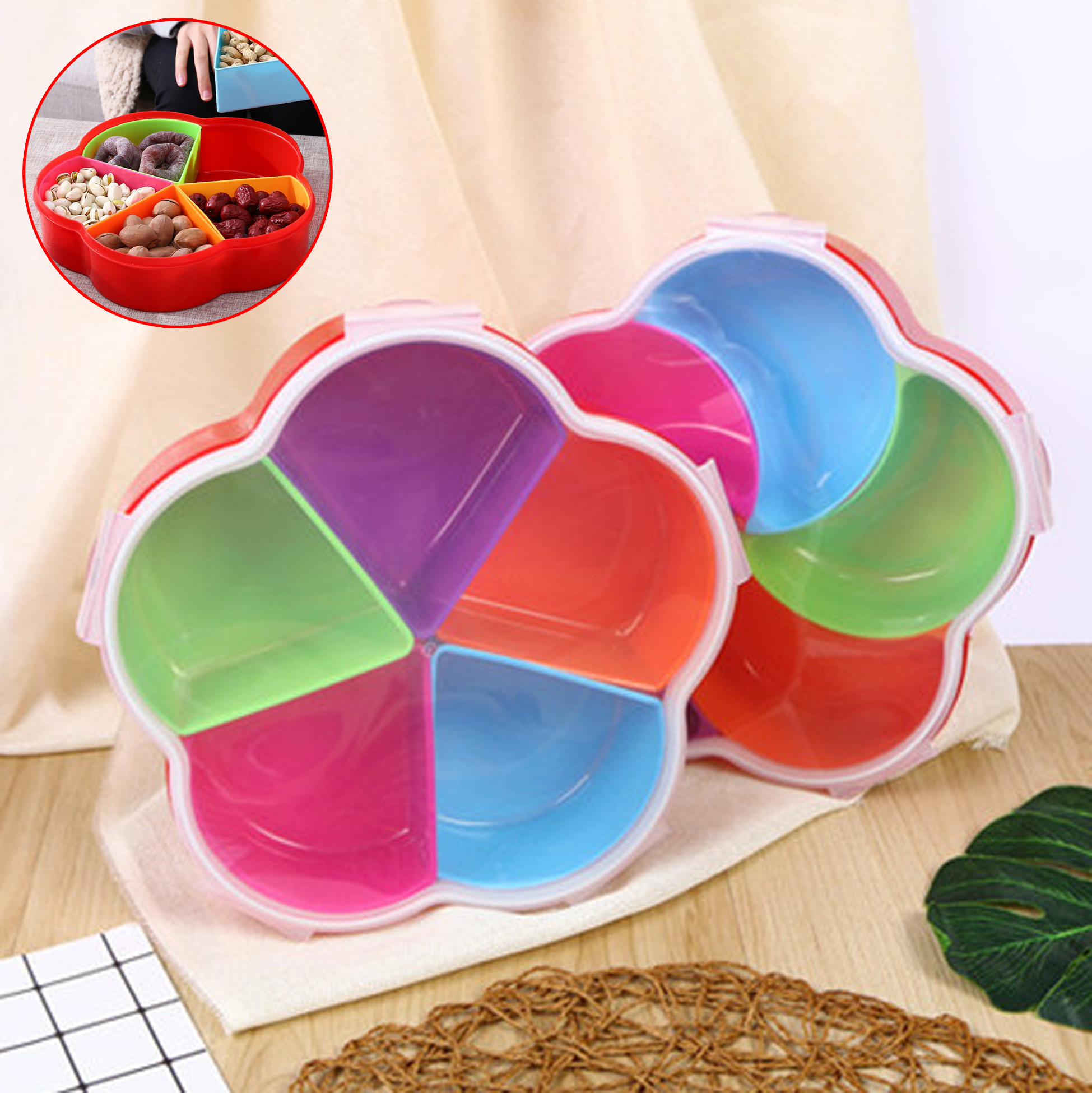 Petal - shaped Divided Treat Holder